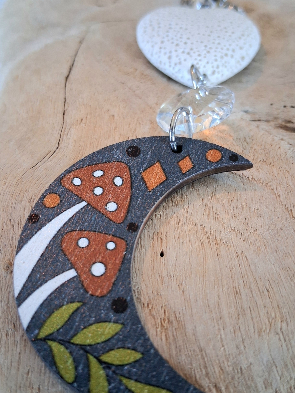 Handcrafted 🌙 Moon With Mushroom Aromatherapy Hanging Diffuser.
